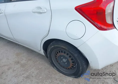 2015 Nissan Versa Note S Plus z USA, uszkodzony, nr VIN 3N1CE2CP1FL422490